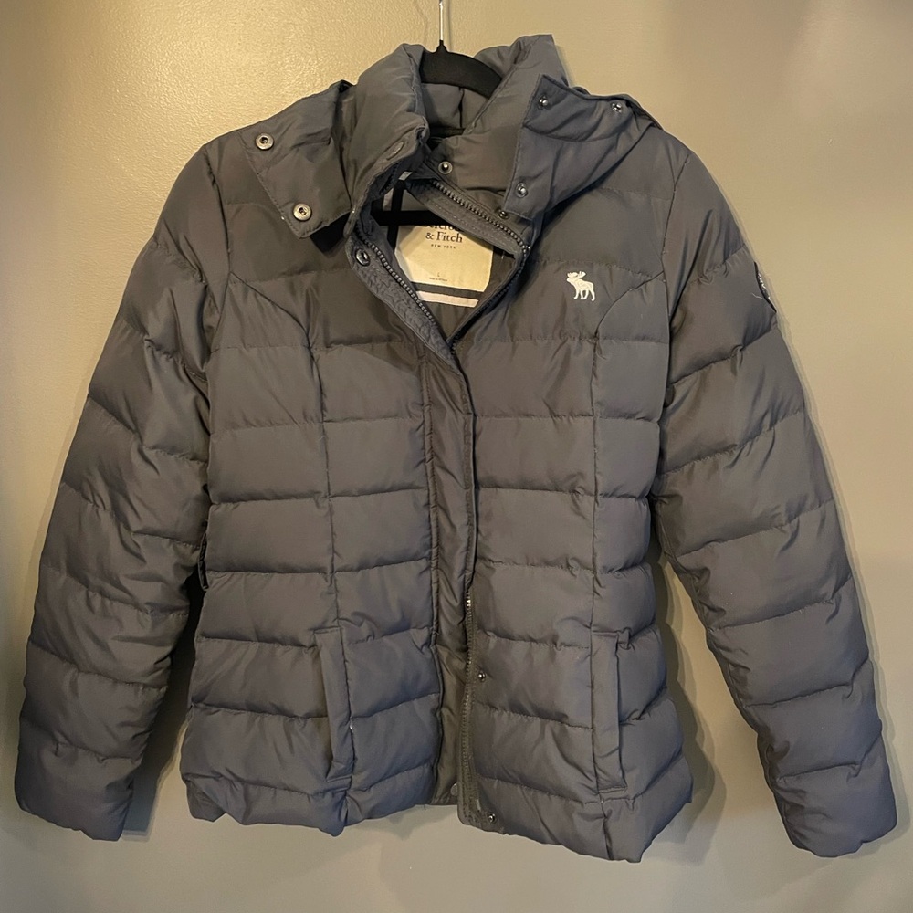 Abercrombie grey down coat snap off faux fur around hood puffer size large